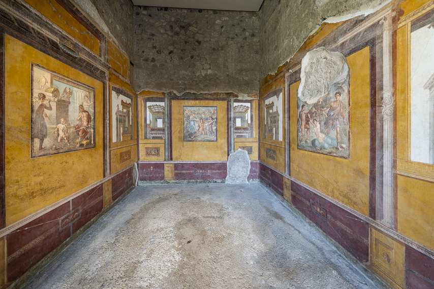 Fresques mythologiques bien conservées dans la Maison des Vettii à Pompéi