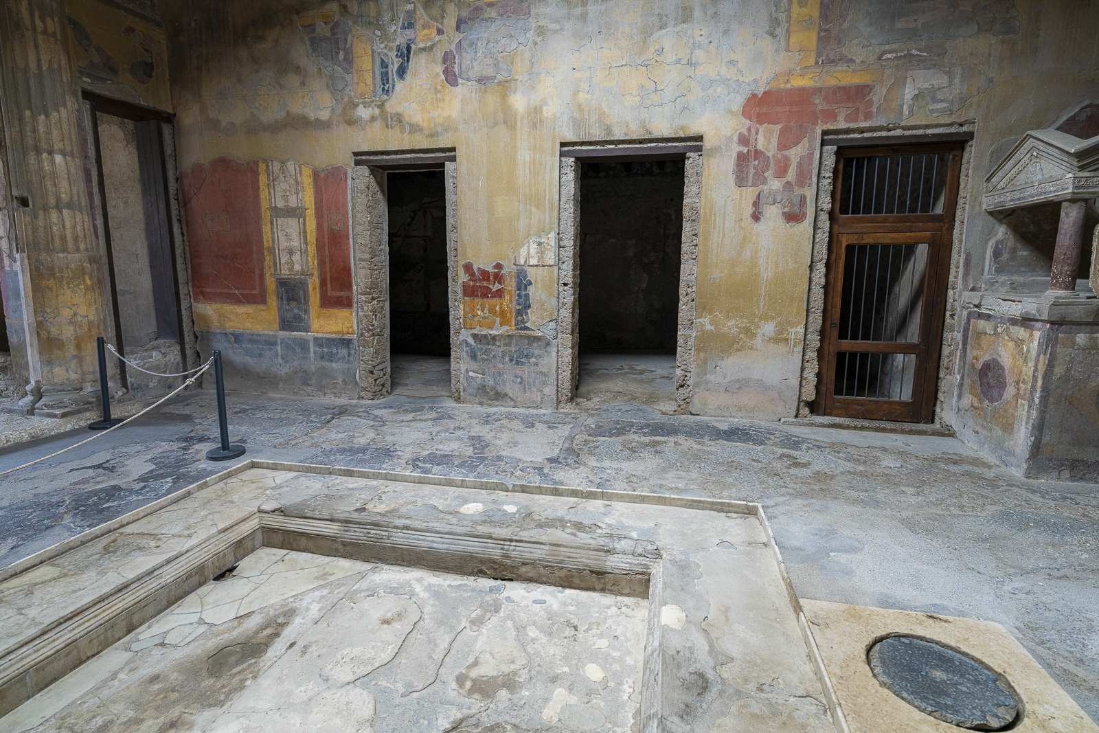 Atrium avec compluvium dans la maison Cryptoporticus à Pompéi