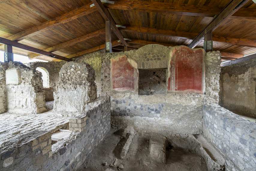 Remains of a spa structure in the Villa Arianna at Stabiae with red frescoes